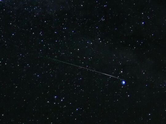 Perseida meteor 2005 08.12/13-án 0:28 UT körül az Altair közelében. A képet Berkó Ernő készítette egy Canon EOS 300D fényképezőgéppel, 30 másodperc expozíciós idővel.