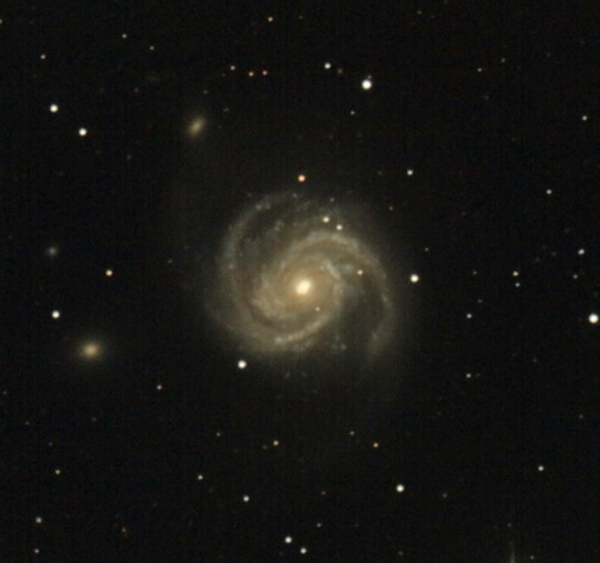 Az M100 spirálgalaxis a Virgo-halmazban. Cserna Antal felvétele (25 T, Canon EOS 350D, 19x480 s)