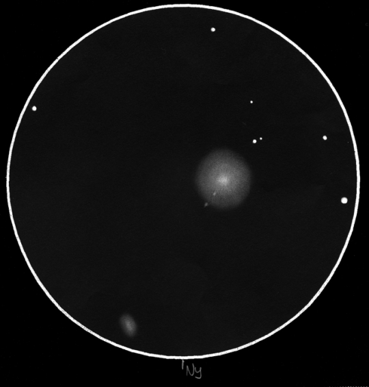 Így mutat az M87 44,5 cm-es reflektorban, 238x-os nagyítással: a galaxis pereme mögött két távoli galaxis is észrevehető. Szabó Gábor, 2000. 03. 04. A LM 17’-es.