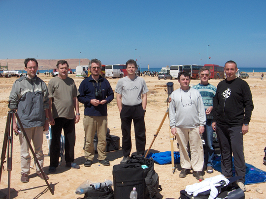 Helyi csoportunk tagjai Egyiptomban, a 2006. március 29-i teljes napfogyatkozás észlelésére szervezett észlelőtúrán.