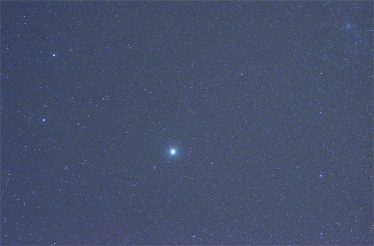 Landy-Gyebnár Mónika december 24-i felvétele a Gemini csillagképről (benne a Jupiterrel). További felvételeit itt tekinthetjük meg.