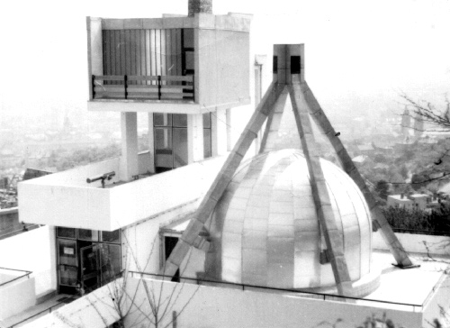 A pécsi planetárium épülete a 70-es években.