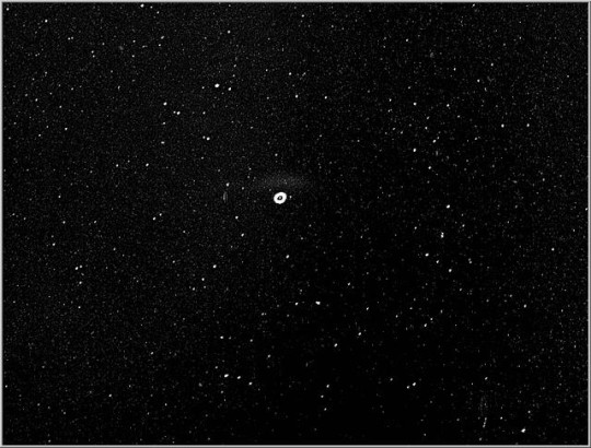 Gothard Jenő felvétele a Gyűrűs-ködről és központi csillagáról.