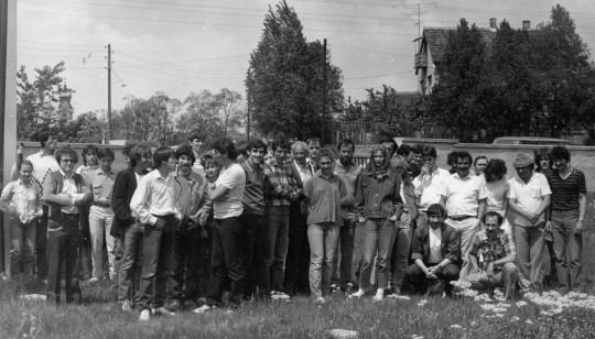 A tatai találkozó csoportképe, 1986. május 10. (Mizser Attila felvétele)