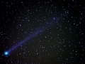 Gyönyörű felvétel az üstökösről (Nagyvenyim, 2006.10.26. 18.26. UT, Canon10D és 200mm-es Sonnar teleobjektív, 5 darab 150 másodperces expozíció, ISO 800)