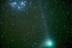 A Machholz-üstökös / Leszállás a Titanra